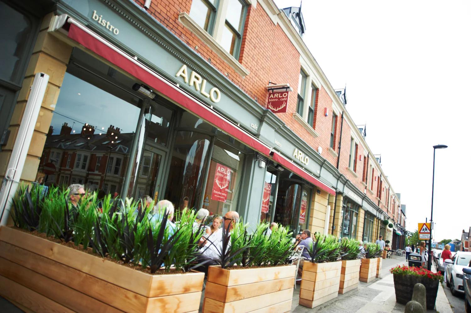 ARLO frontage and pavement tables on Brentwood Avenue