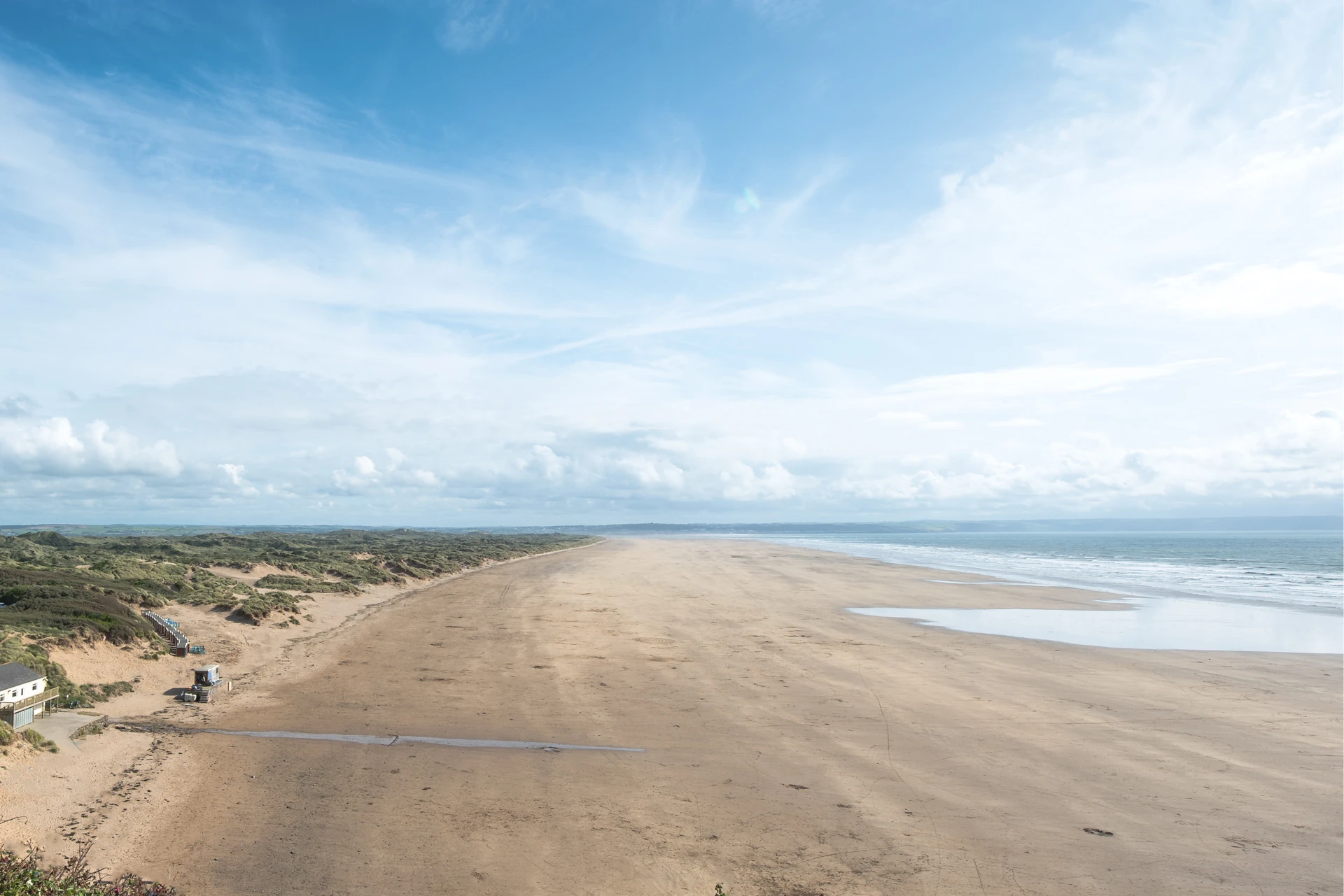 The wide sands and dunes at Saunton Sands