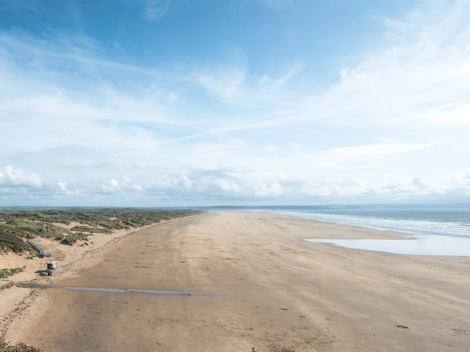 The wide sands and dunes at Saunton Sands