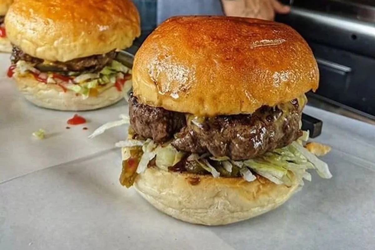 Burger from Steak and Honour Cambridge