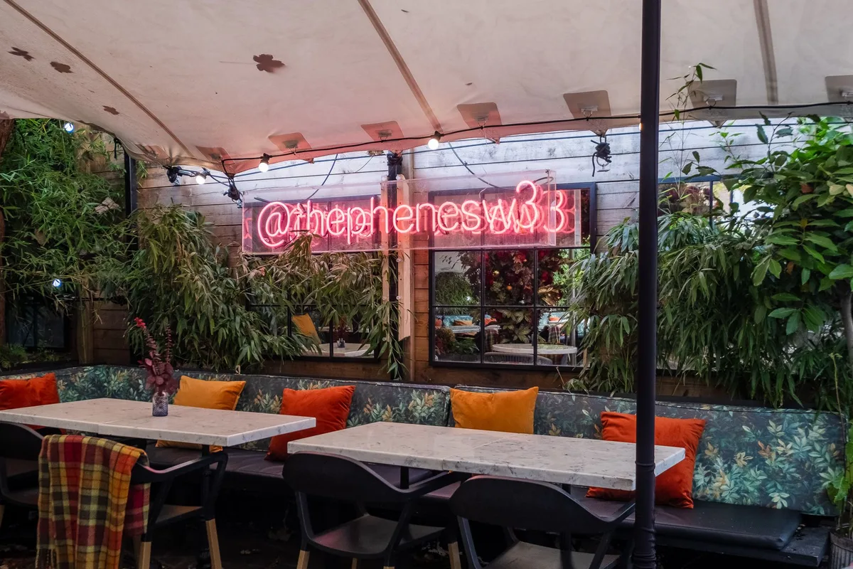 Garden tables and planting at The Phene in Chelsea